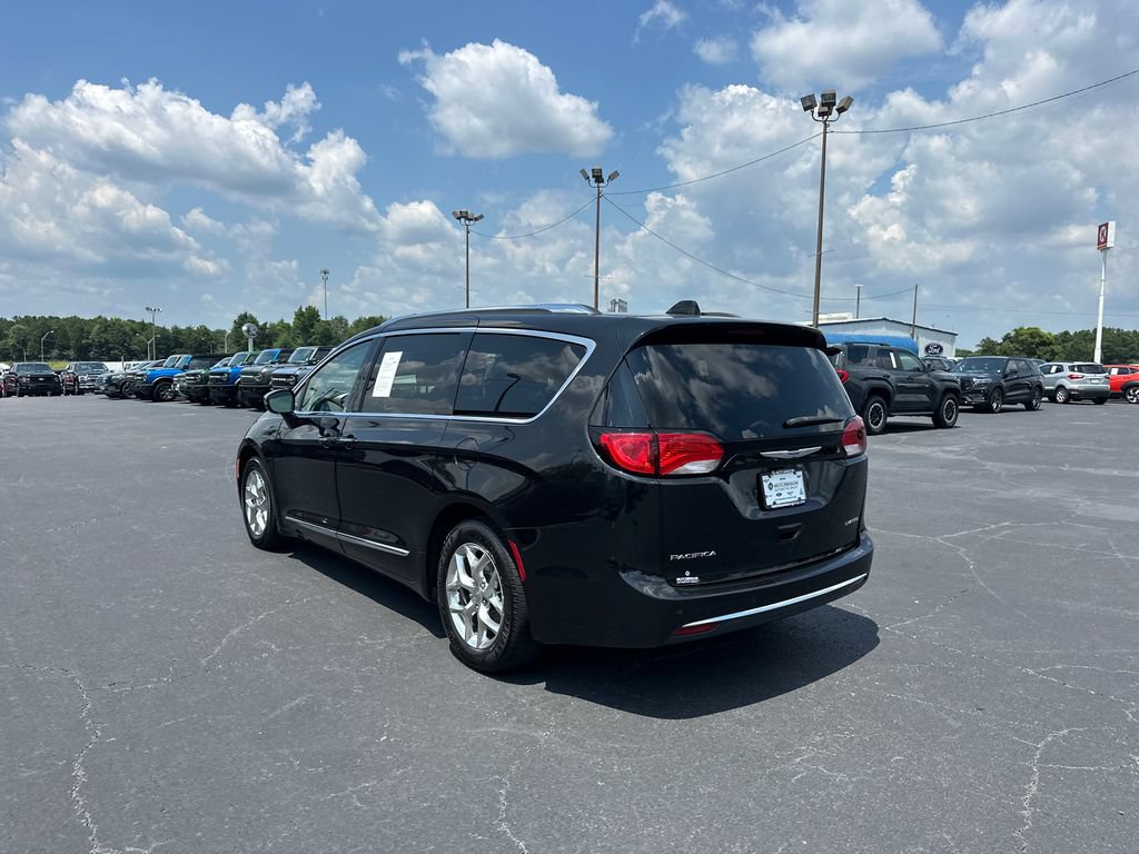 Used 2019 Chrysler Pacifica Limited FWD image 5