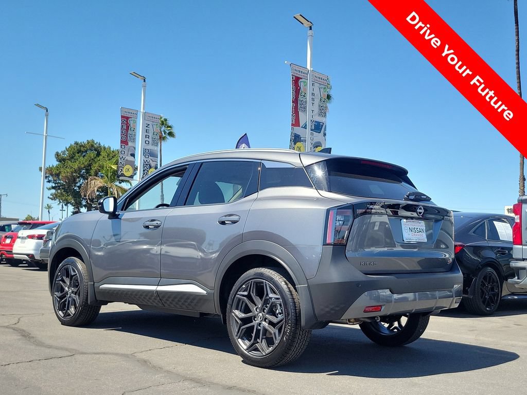 Certified 2026 Nissan Kicks SR FWD image 2