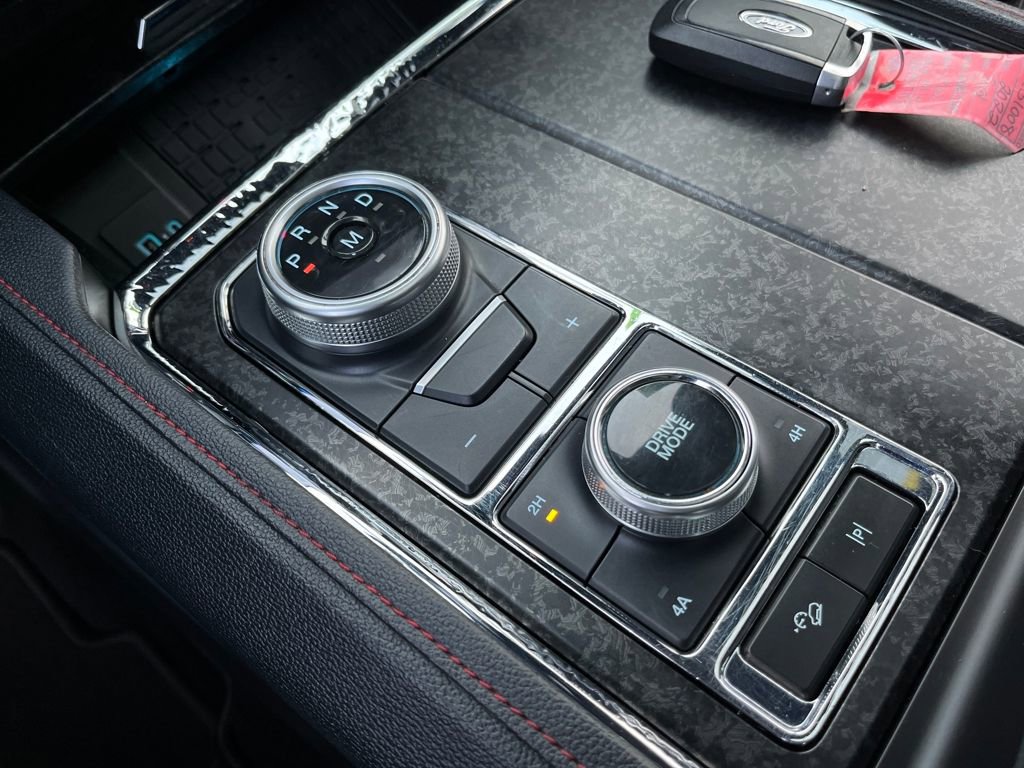 Used 2022 Ford Expedition Max Limited image 28