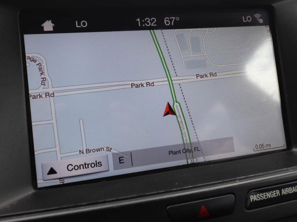 Used 2018 Ford Explorer XLT w/ Equipment Group 202A FWD image 19