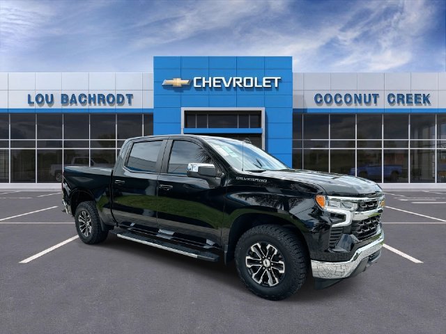 Used 2023 Chevrolet Silverado 1500 LT RWD image 2