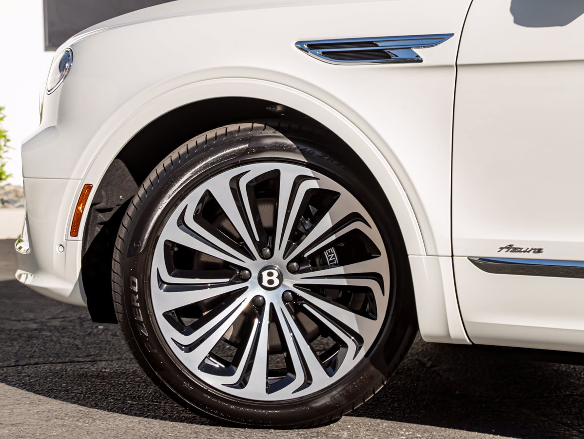Used 2027 Bentley Bentayga AWD/4WD image 6