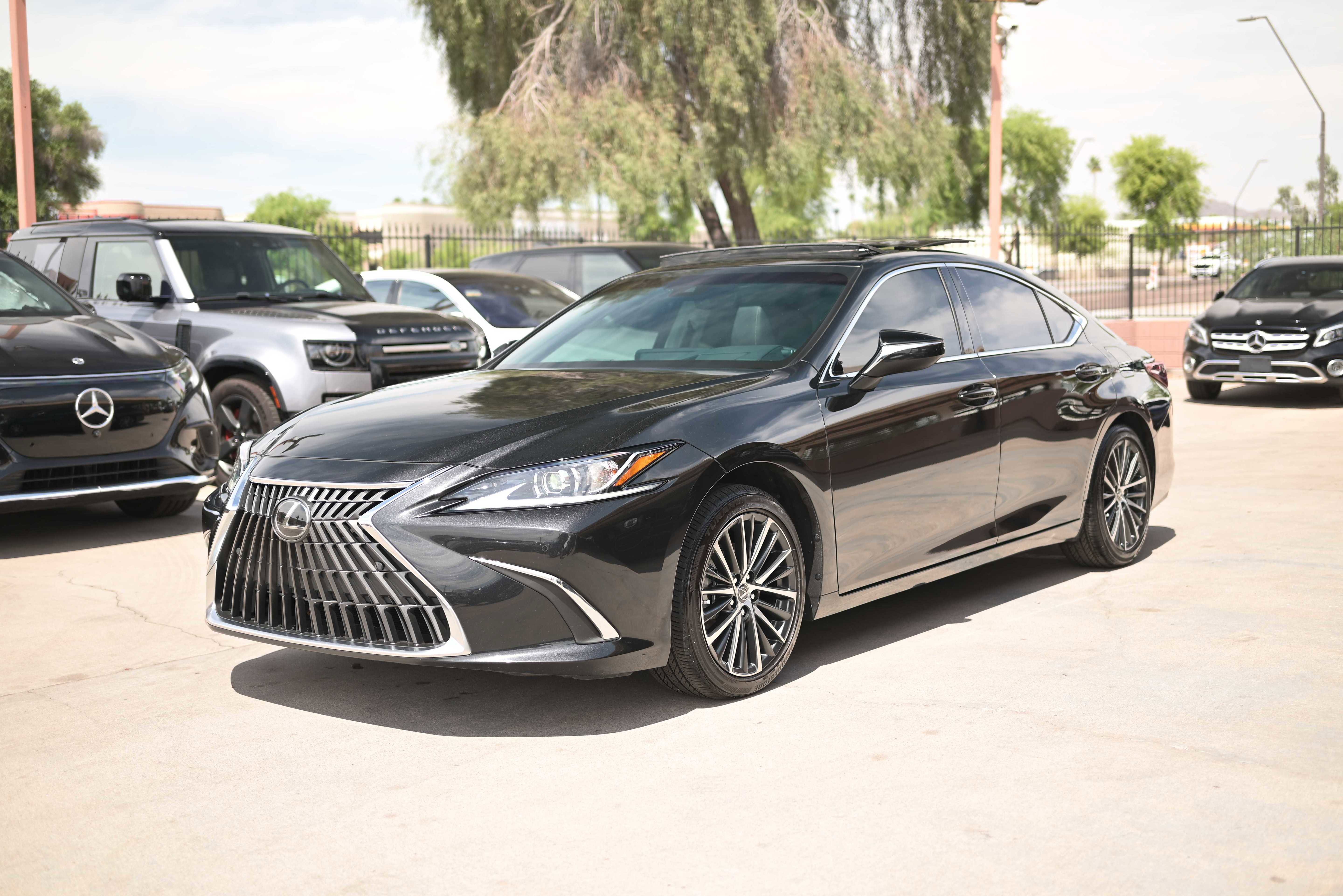 Used 2025 Lexus ES 350 w/ Premium Package