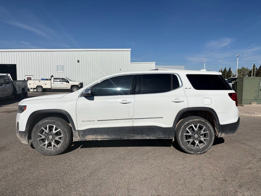 Used 2023 GMC Acadia SLE w/ LPO, Bright Accent Package image 2
