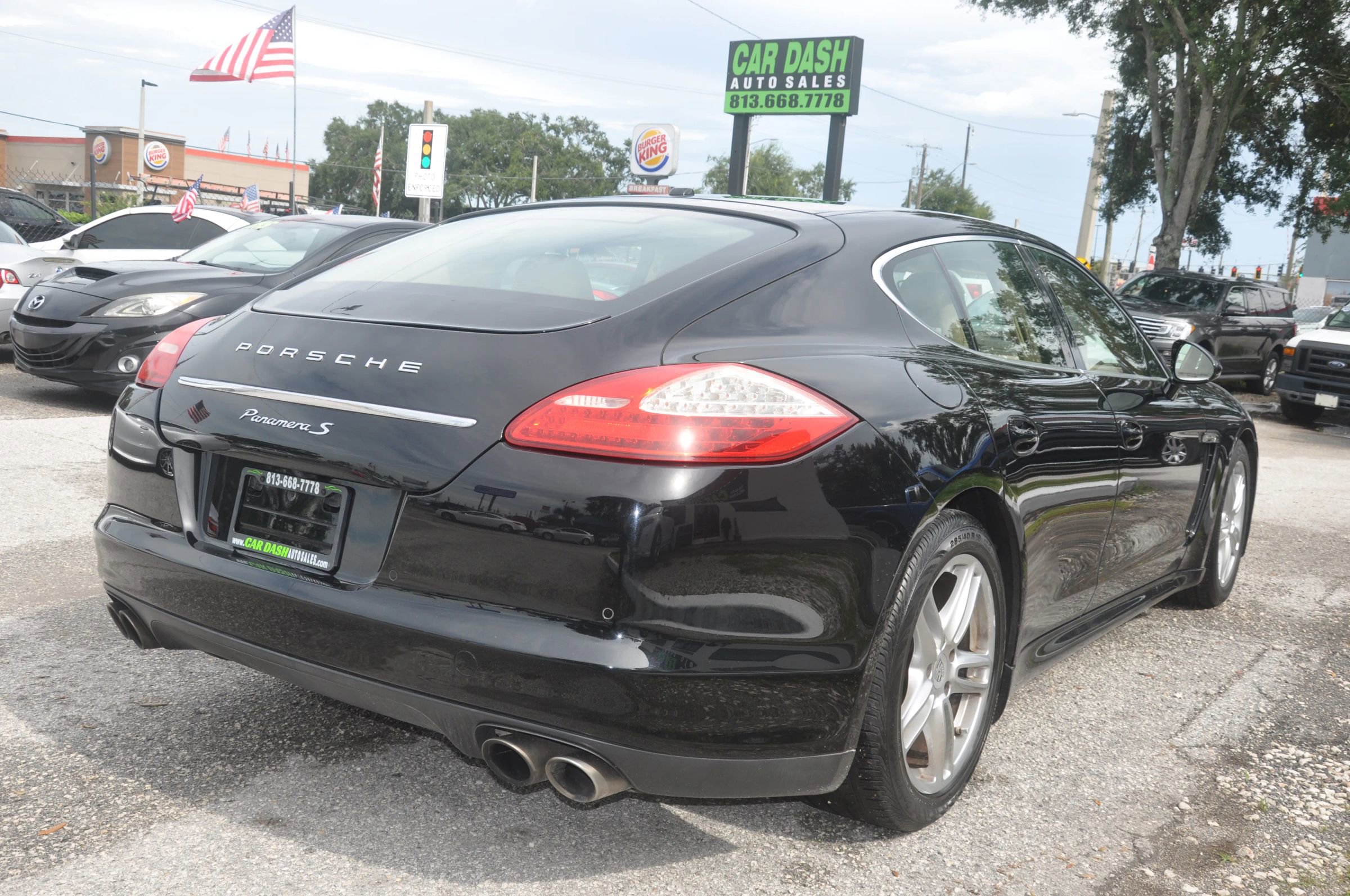 Used 2013 Porsche Panamera 4S image 9