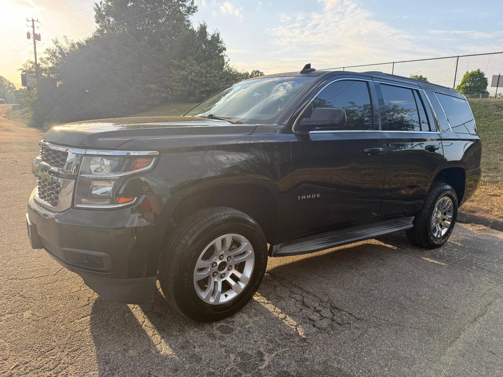 Used 2016 Chevrolet Tahoe LS RWD image 3