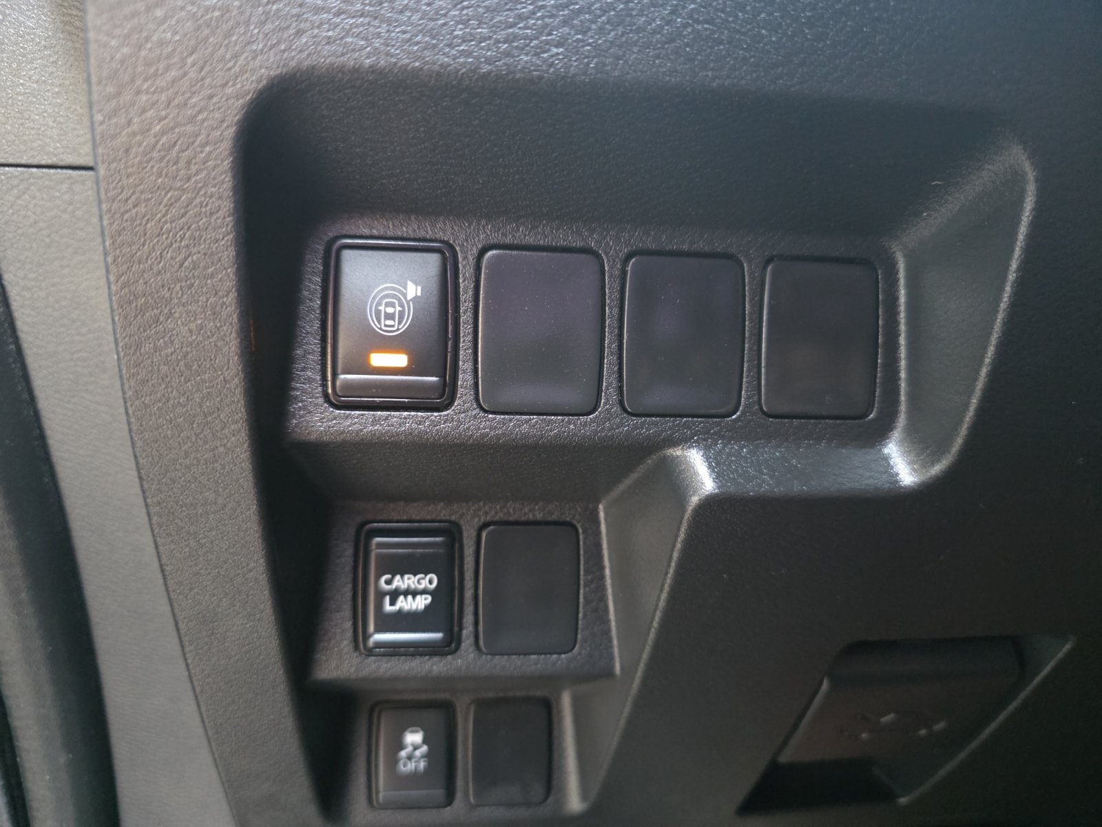 Used 2025 Nissan Frontier SV RWD image 25