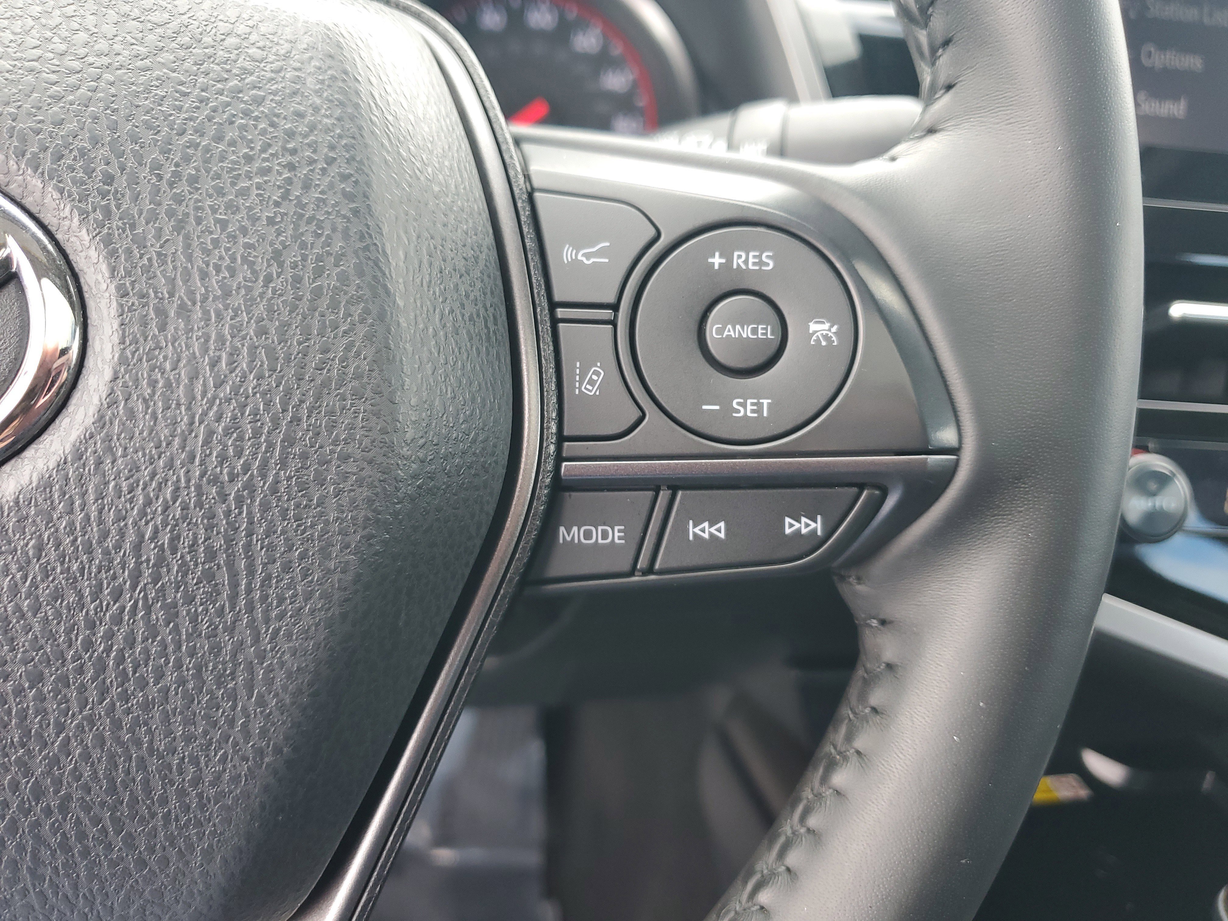 Used 2022 Toyota Camry XSE image 21