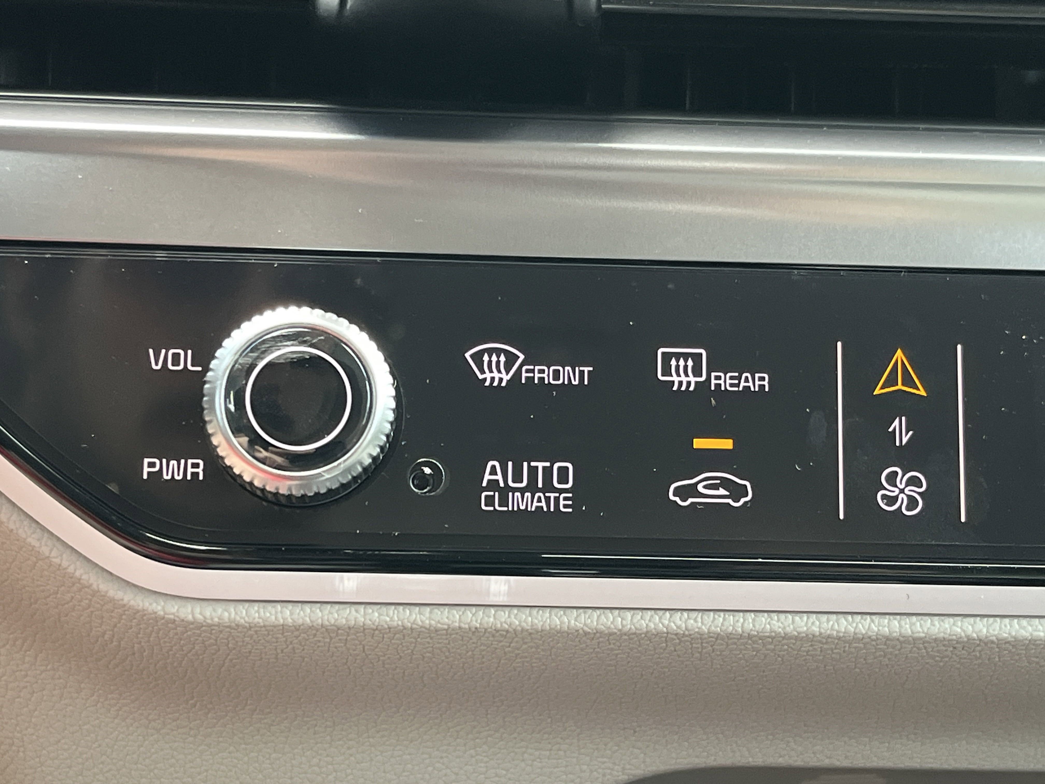 New 2025 Kia Sorento S image 7