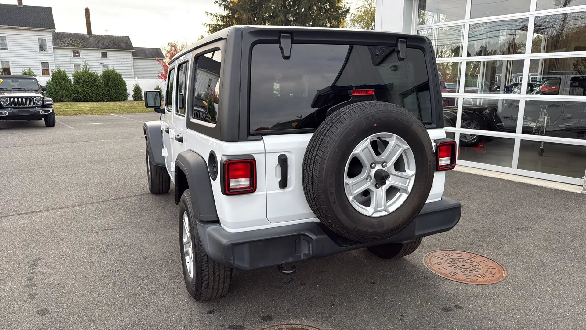 Used 2022 Jeep Wrangler Unlimited Sport AWD/4WD image 30