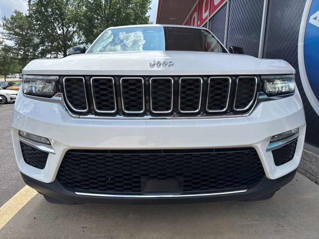 Used 2023 Jeep Grand Cherokee Limited image 7