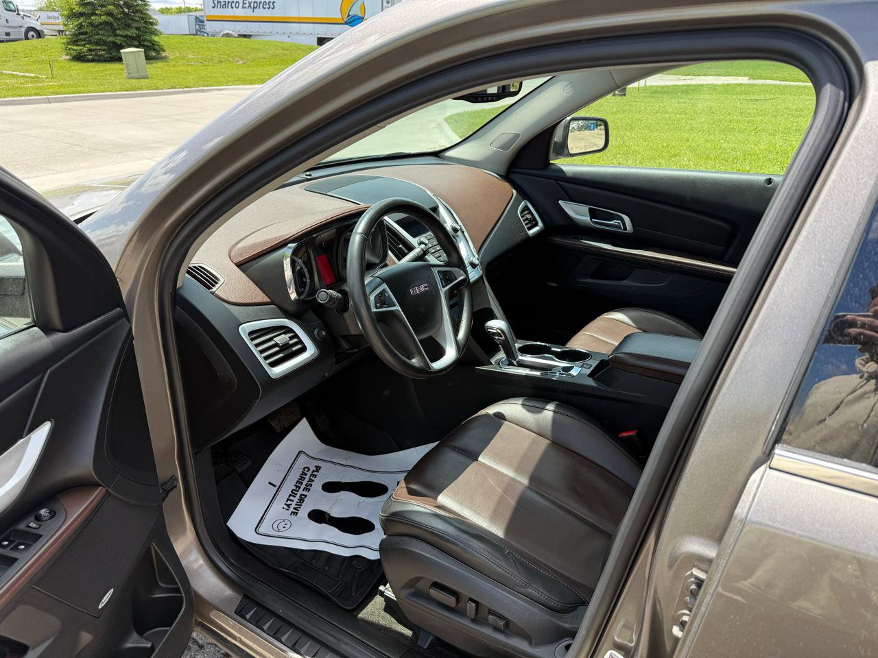 Used 2011 GMC Terrain SLT image 16