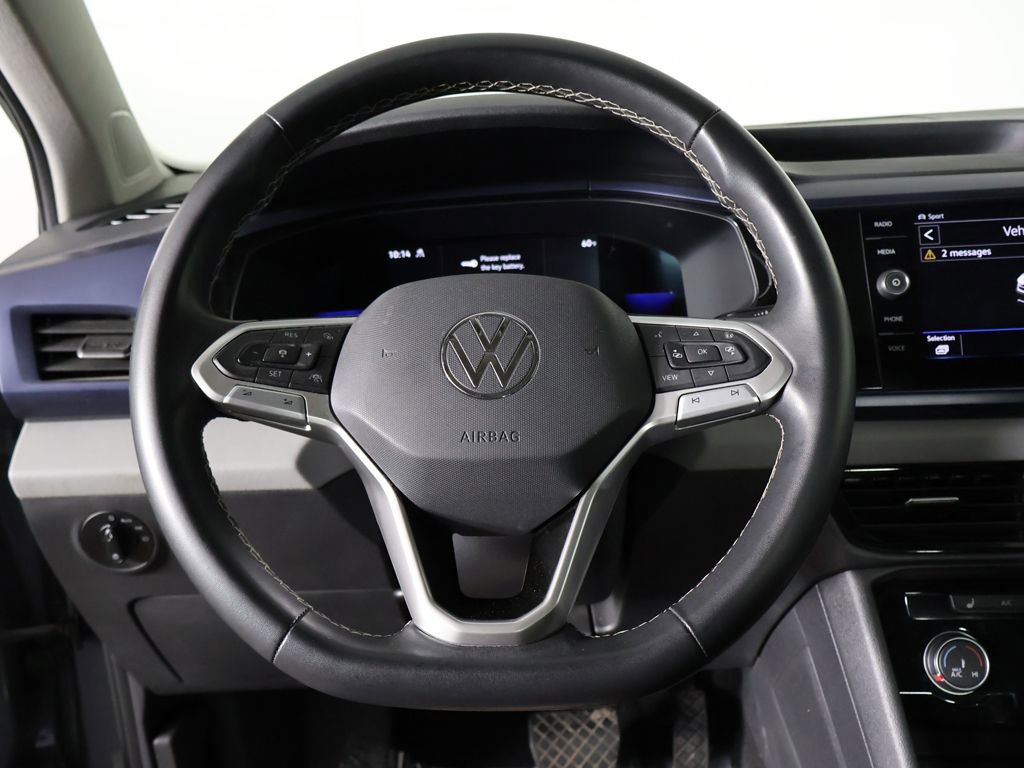 Used 2023 Volkswagen Taos SE w/ Panoramic Sunroof Package AWD/4WD image 38