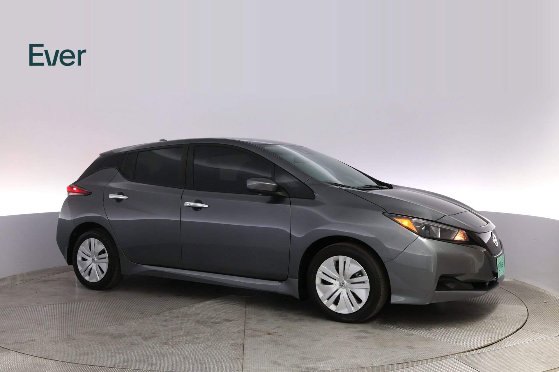 Used 2025 Nissan Leaf S image 14