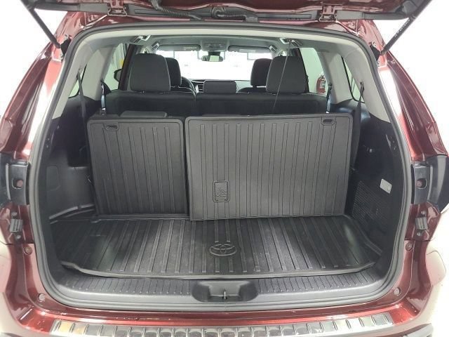 Certified 2019 Toyota Highlander LE FWD image 31