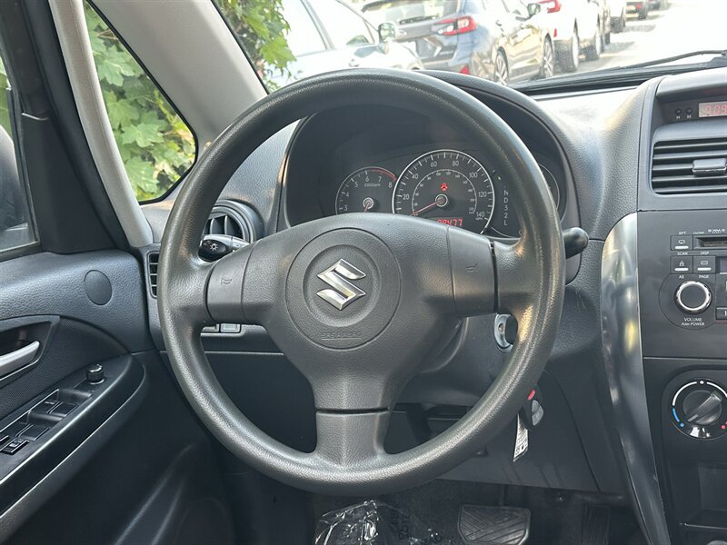 Used 2008 Suzuki SX4 Sport FWD image 12