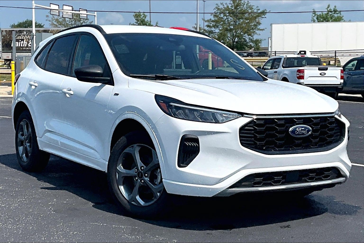 Used 2023 Ford Escape ST-Line w/ Tech Pack #1 AWD/4WD image 36