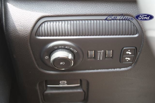 Used 2024 Jeep Wagoneer L Series II RWD image 21