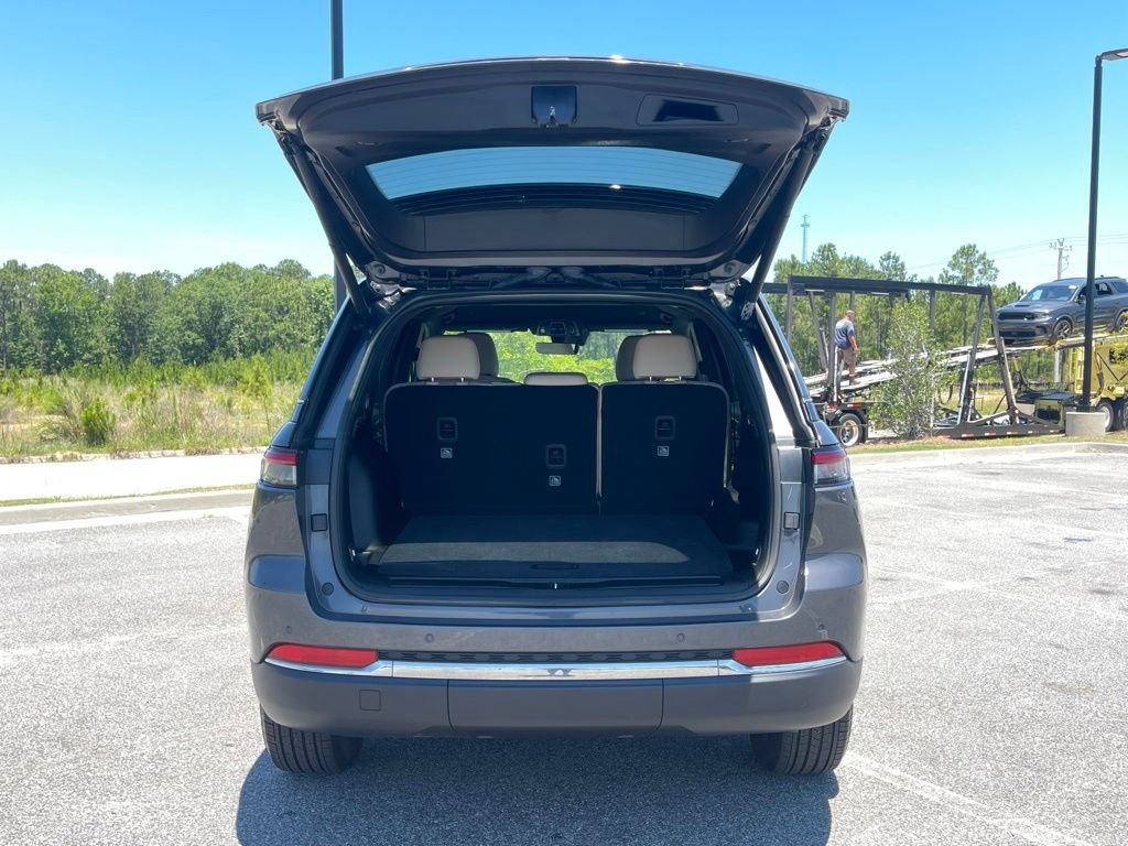 Certified 2025 Jeep Grand Cherokee Limited AWD/4WD image 46