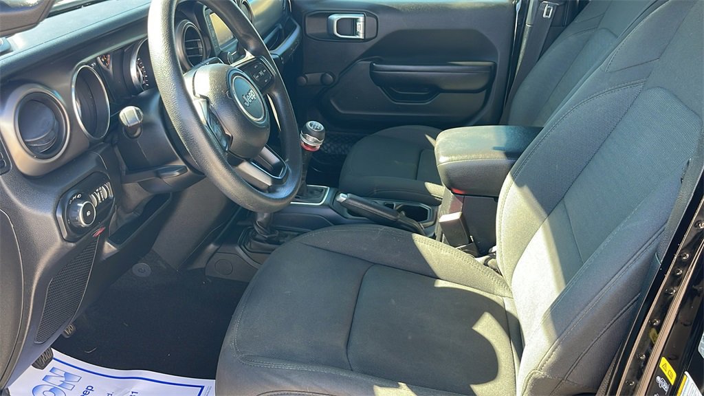 Used 2020 Jeep Wrangler Unlimited Sport image 27