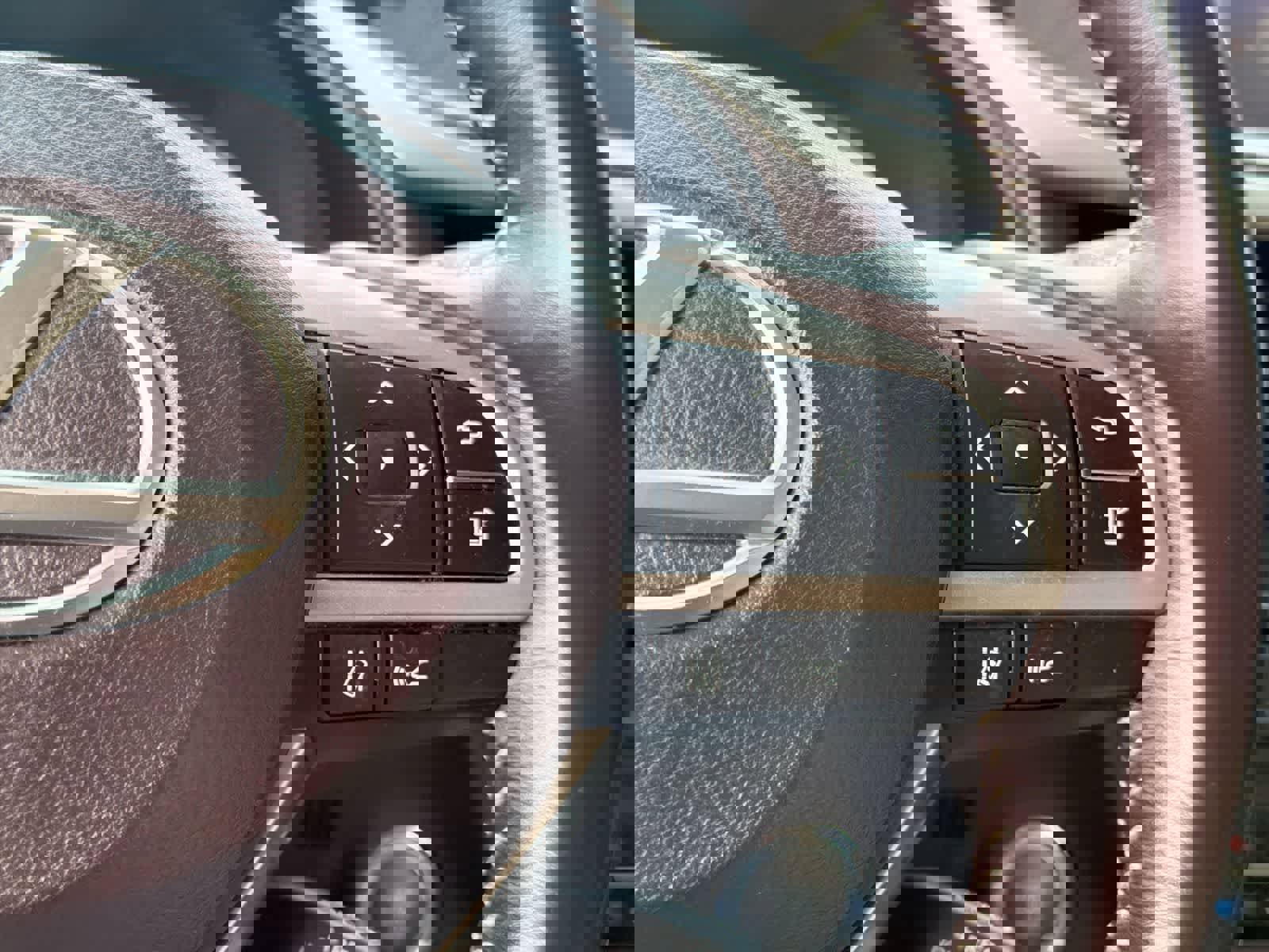 Used 2019 Lexus RX 350L Luxury w/ Accessory Package image 26