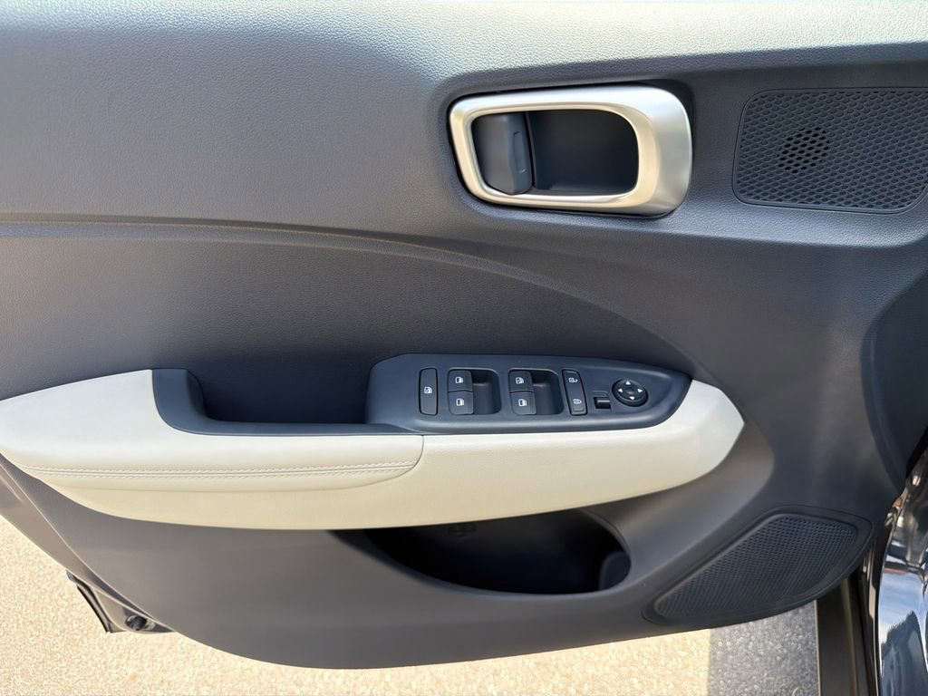 New 2026 Hyundai Venue SEL FWD image 11