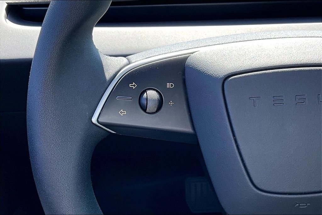 Used 2025 Tesla Model 3 RWD image 11