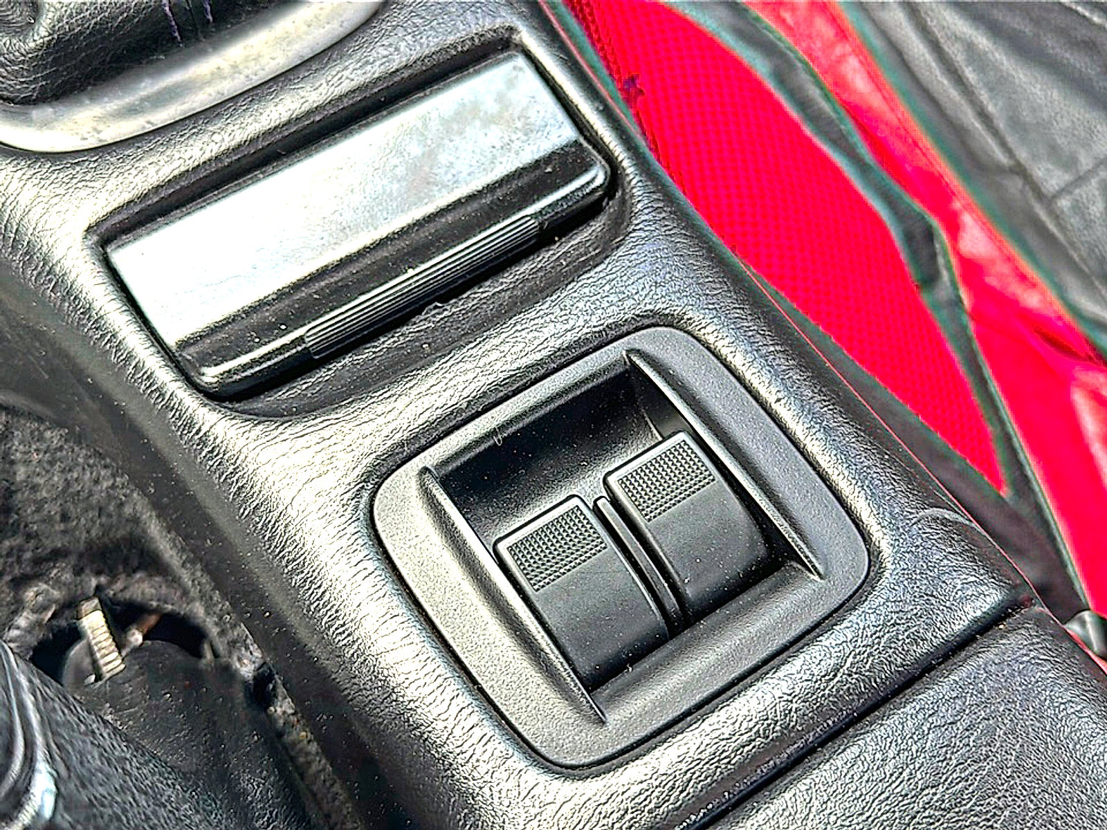 Used 1999 MAZDA MX-5 Miata Sport RWD image 24