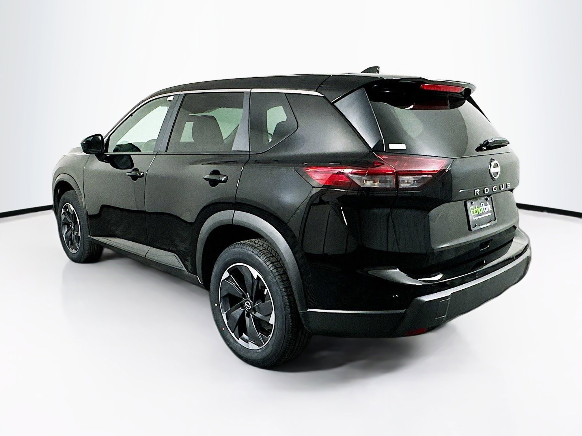 Used 2025 Nissan Rogue SV image 5