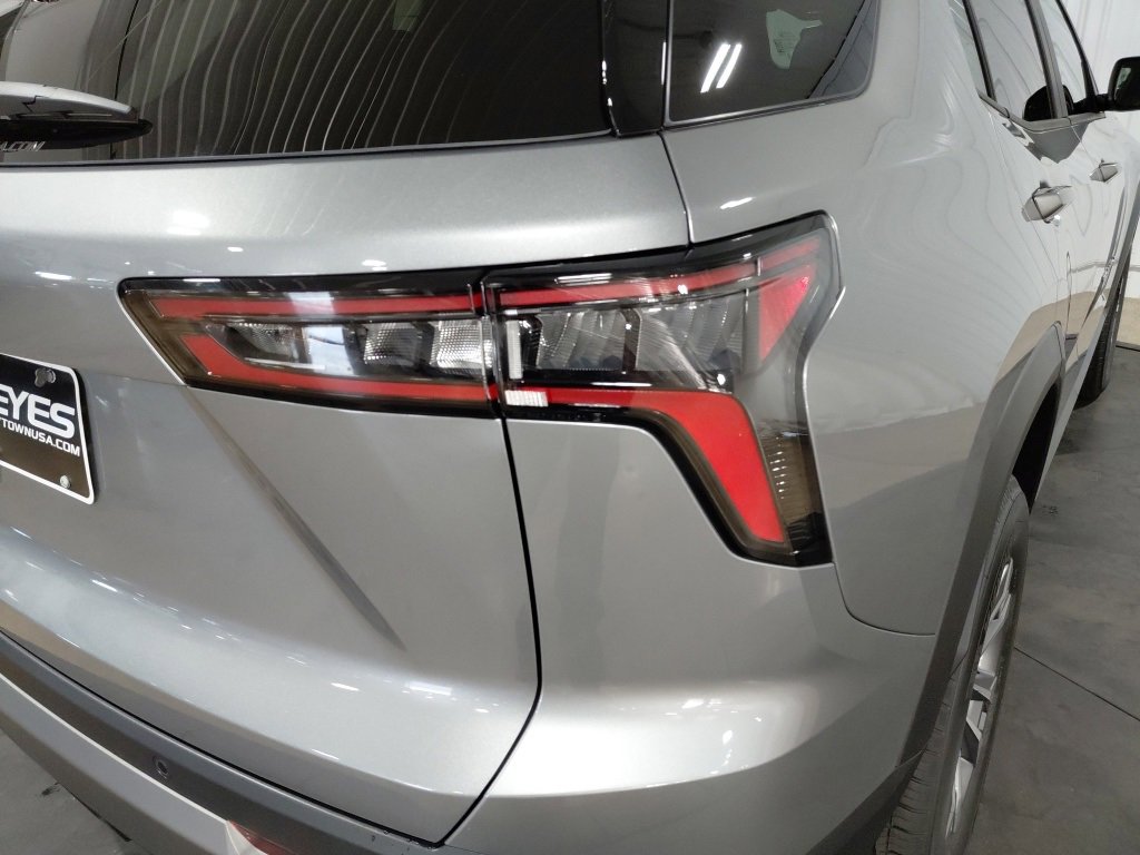 New 2026 Chevrolet Equinox LT w/ Convenience Package II image 15