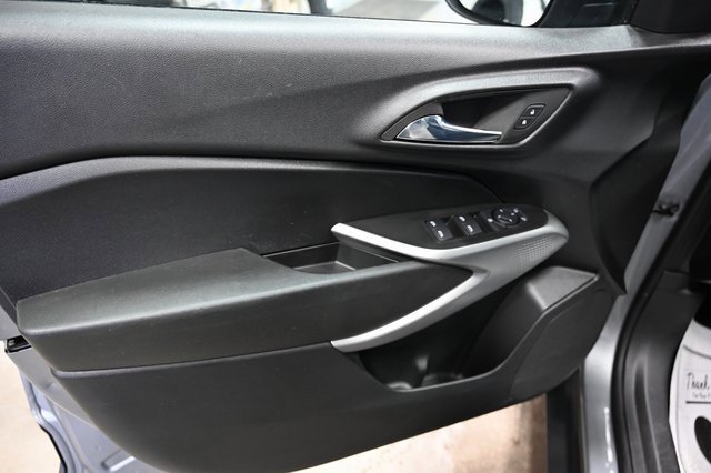 Used 2024 Chevrolet Trax LS image 25