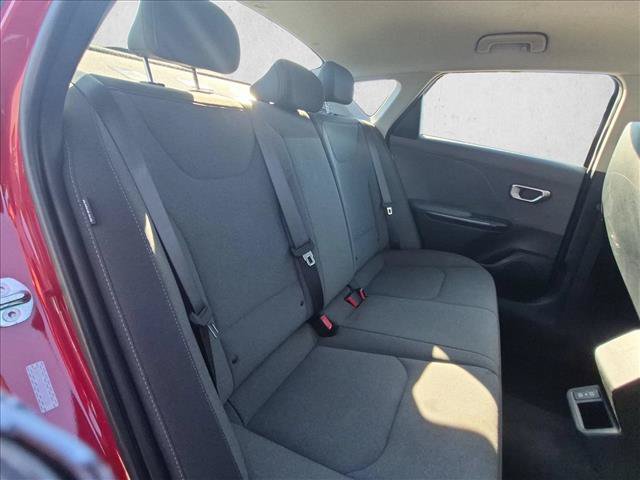 Used 2025 Kia K4 FWD image 19