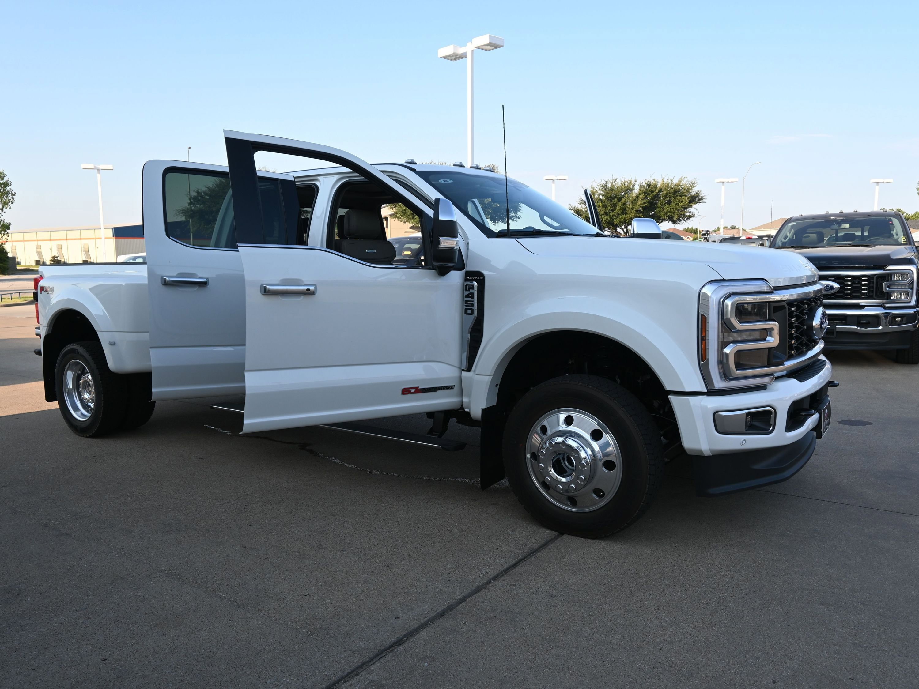 New 2026 Ford F450 Platinum w/ Platinum Plus Package image 37