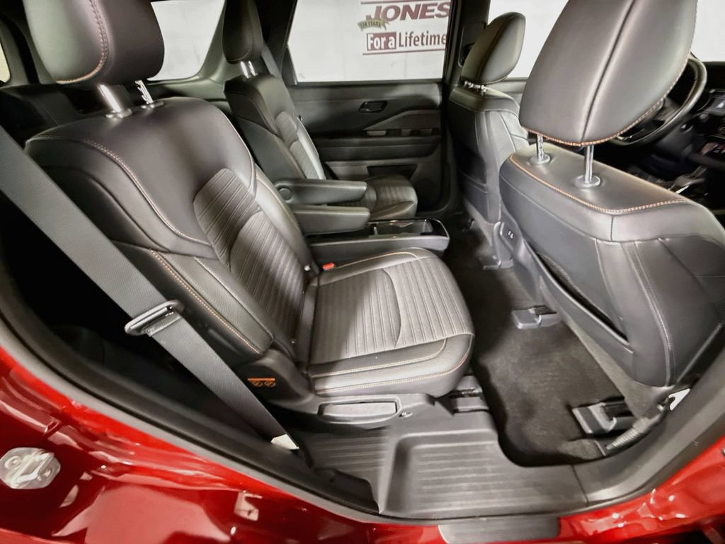 Certified 2024 Nissan Pathfinder Rock Creek AWD/4WD image 31