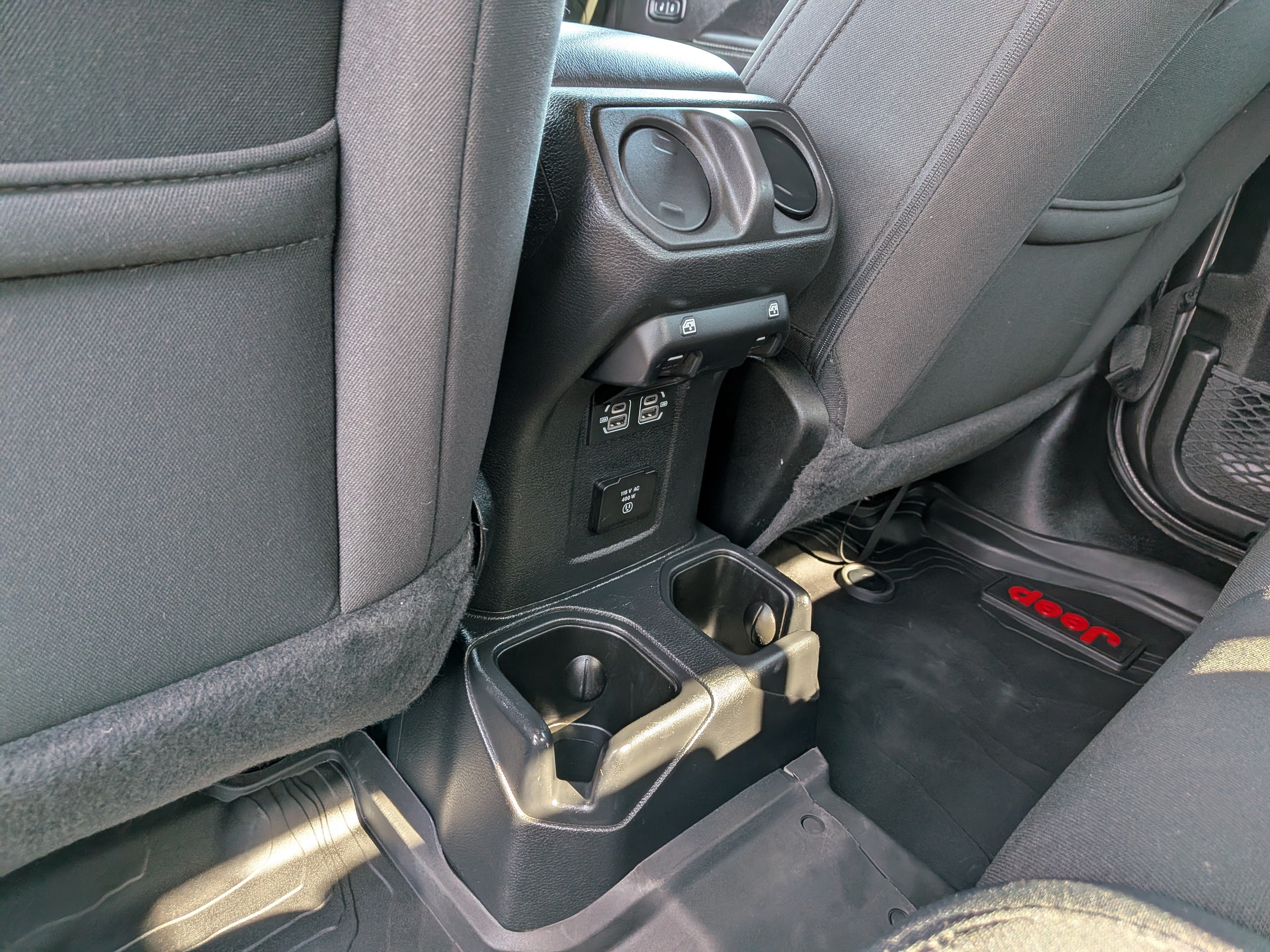 Used 2023 Jeep Gladiator Overland AWD/4WD image 20