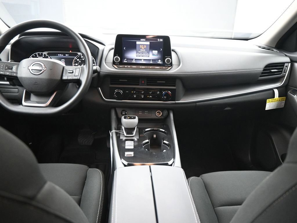 Used 2025 Nissan Rogue S image 13