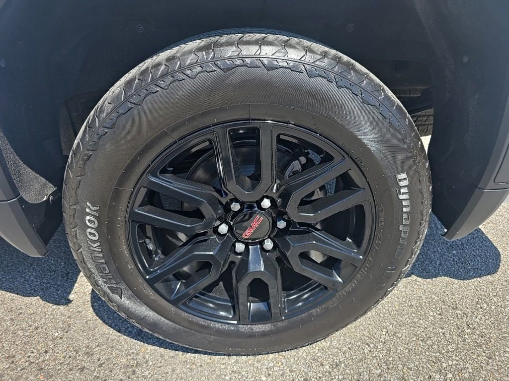 Used 2021 GMC Sierra 1500 Elevation w/ LPO, Elevation Black Package image 9