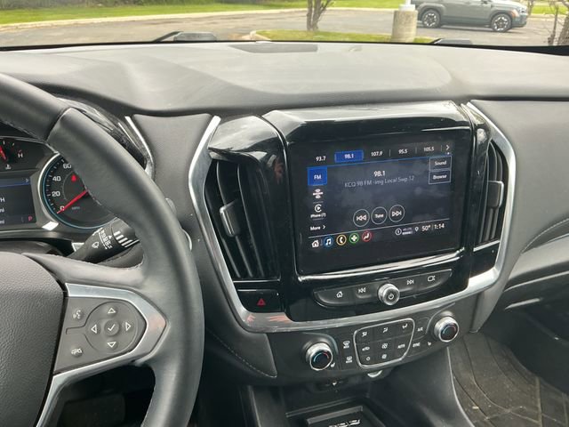 Used 2023 Chevrolet Traverse LT FWD image 19