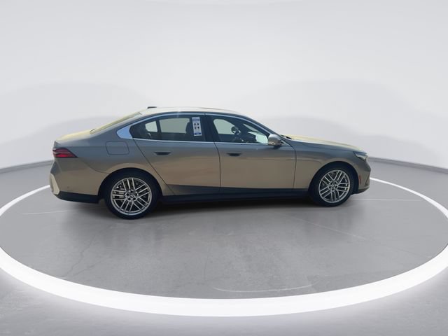 Used 2024 BMW 530i RWD image 9