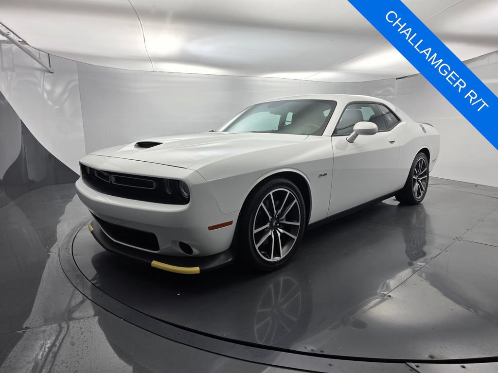 Used 2023 Dodge Challenger R/T RWD image 8