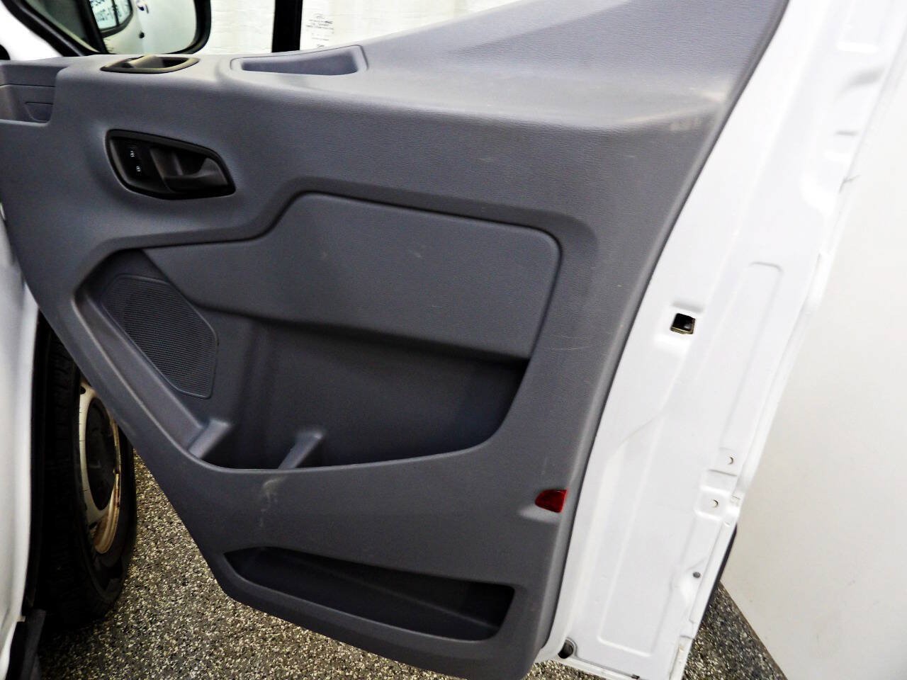 Used 2018 Ford Transit 350 XL RWD image 8