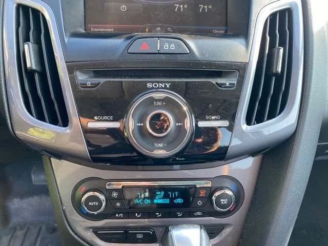 Used 2014 Ford Focus Titanium FWD image 32