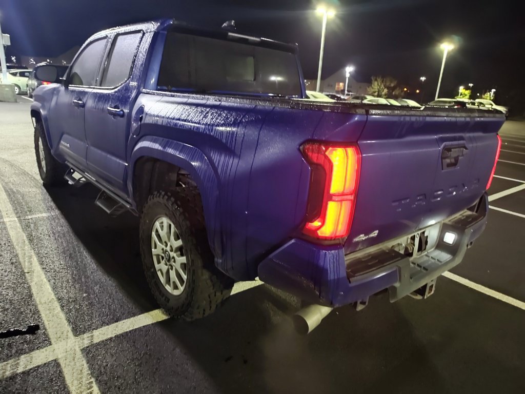 Used 2025 Toyota Tacoma SR5 w/ SR5 Upgrade Package AWD/4WD image 5