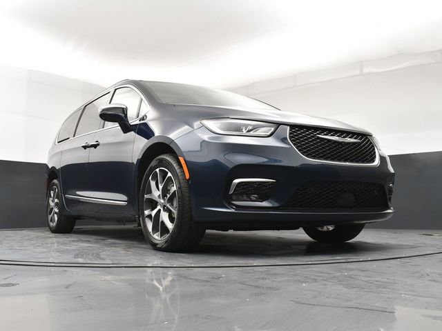Used 2022 Chrysler Pacifica Limited image 19