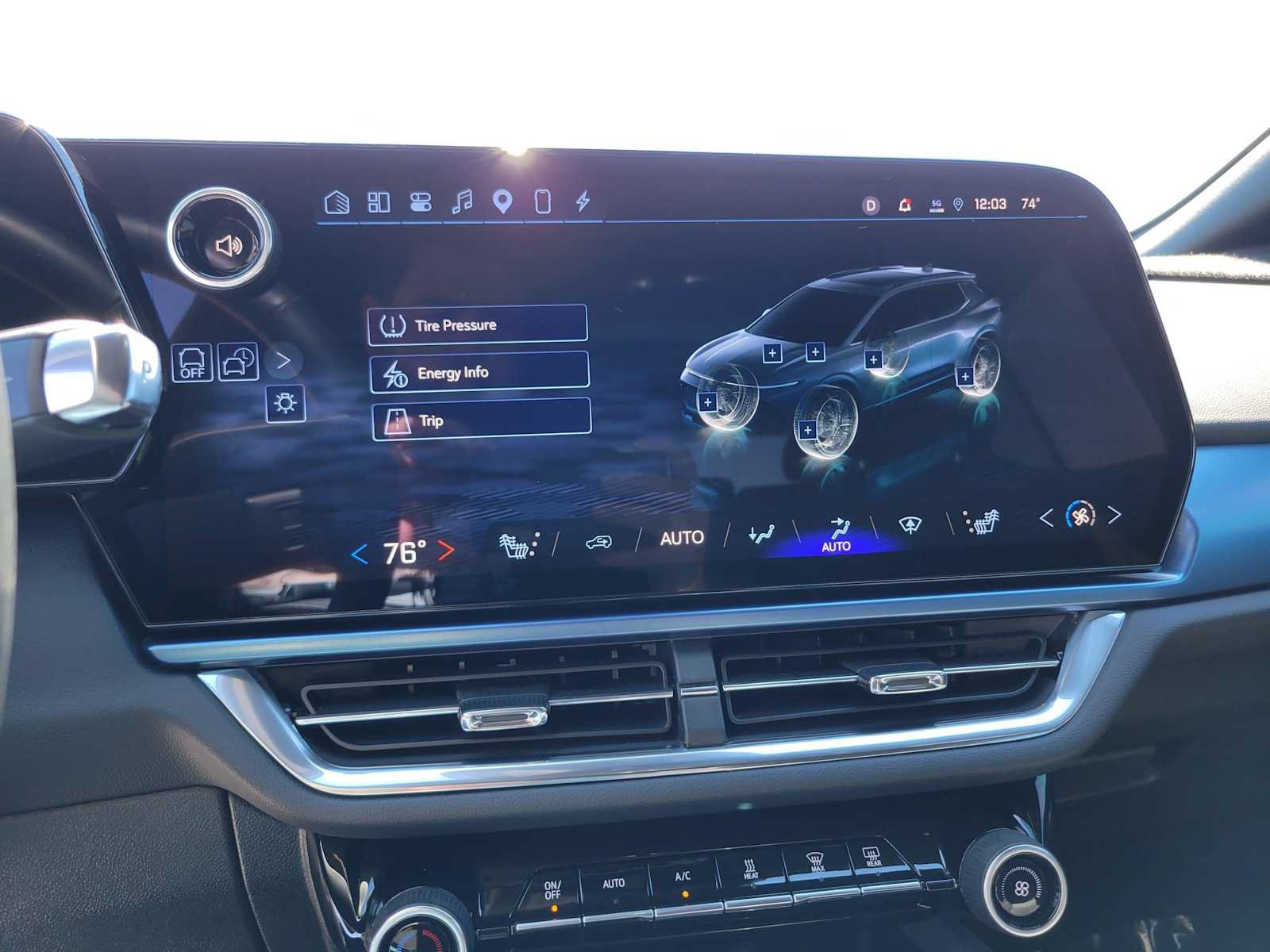 Used 2024 Chevrolet Equinox EV LT FWD image 27