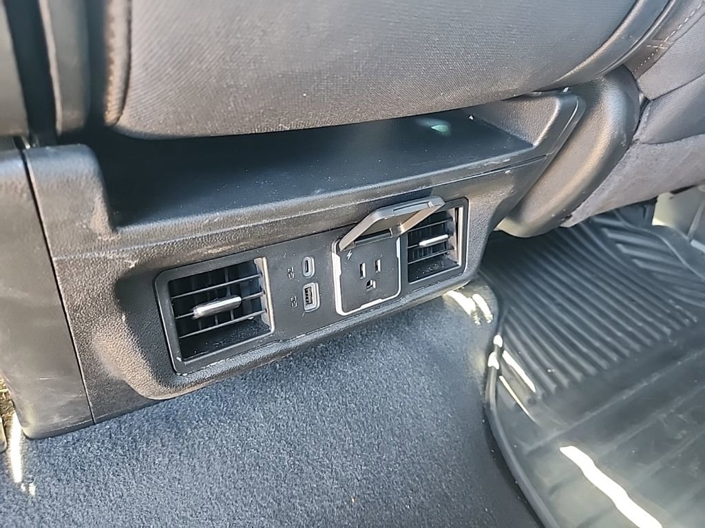 Certified 2025 Chevrolet Silverado 1500 LT image 19