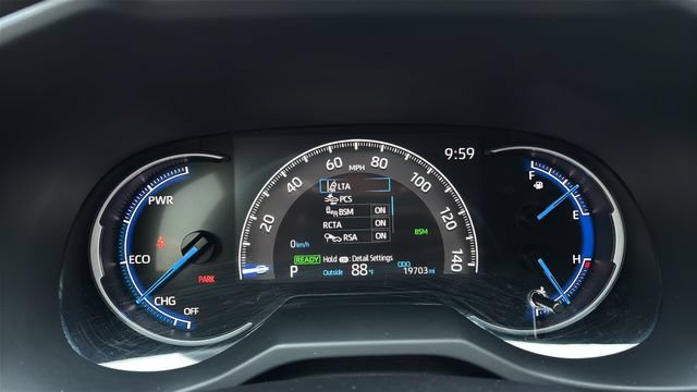 Used 2025 Toyota RAV4 SE w/ Convenience Package AWD/4WD image 13
