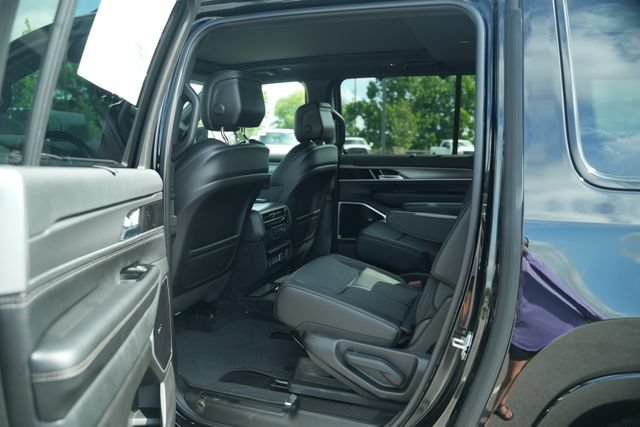 New 2026 Jeep Grand Wagoneer L Limited AWD/4WD image 14