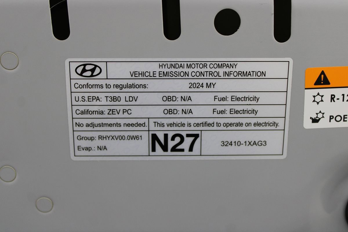 Used 2024 Hyundai Ioniq 5 SE image 27