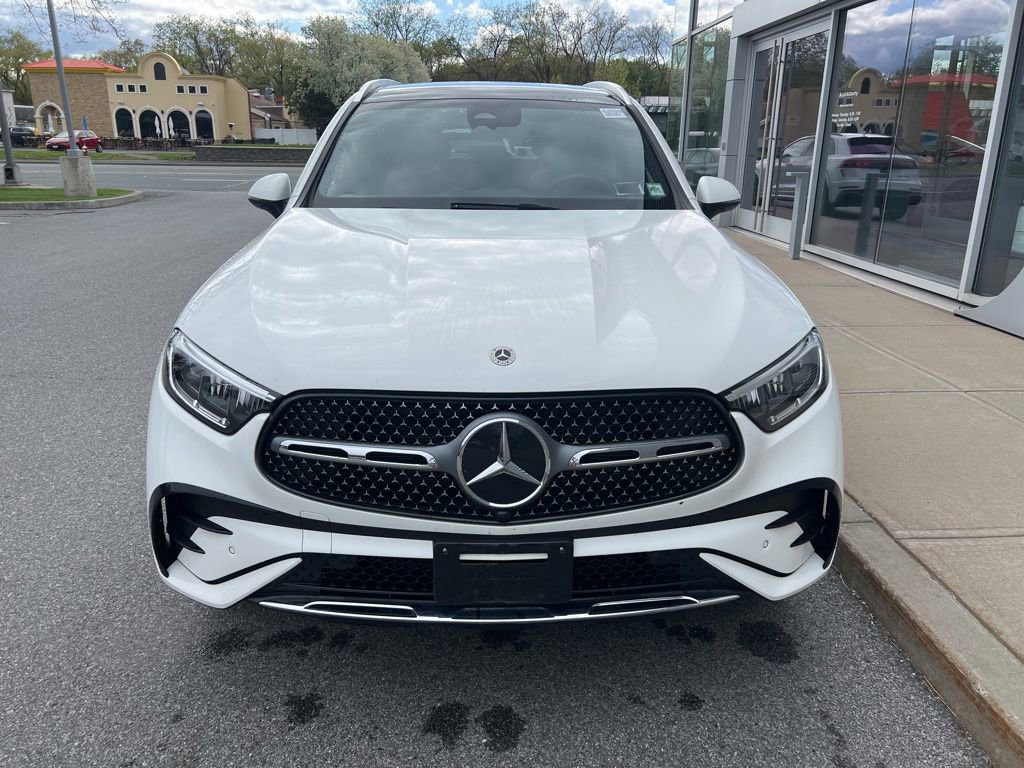 Used 2025 Mercedes-Benz GLC 300 4MATIC image 37